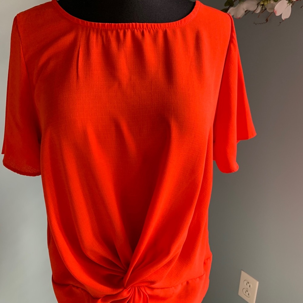 Everly short sleeved orange red blouse
